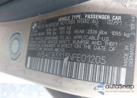 1992 BMW 325 I z USA, uszkodzony, nr VIN WBACB3313NFE01205